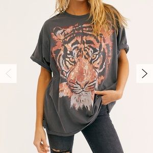 Wrangler oversized tiger tee